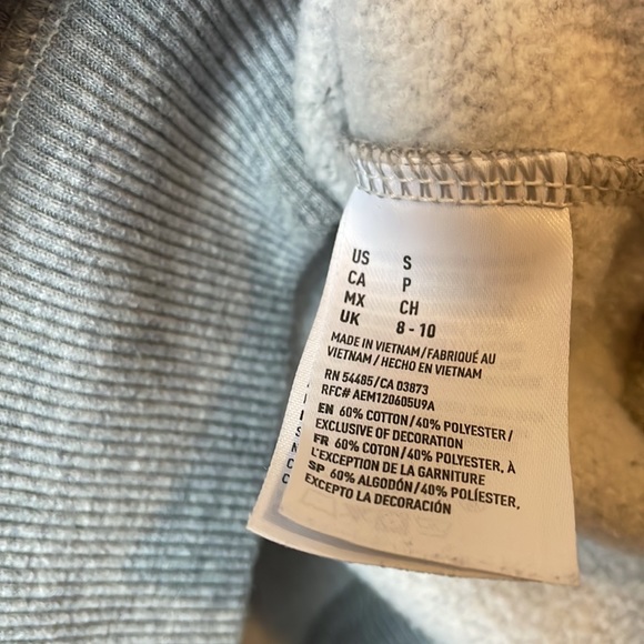 American Eagle Outfitters Penguin Sequin Crew Neck Sweatshirt in Gray S - Picture 4 of 15